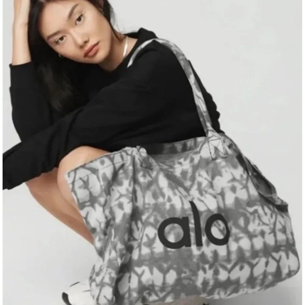 Alo Yoga Gray White Oversized Tote Bag Tie Die - Picture 2 of 5